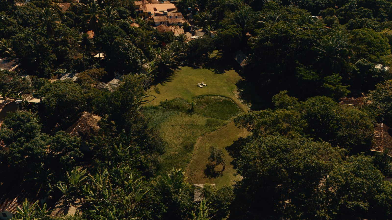 Vista aérea do terreno da pousada